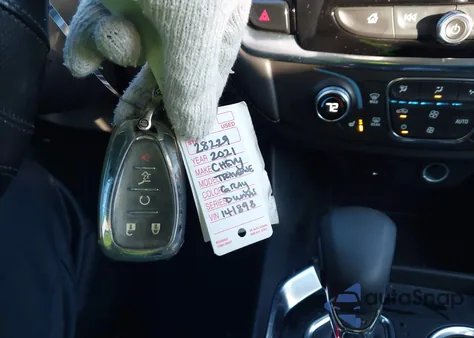 2021 Chevrolet Traverse Fwd Lt Cloth z USA, uszkodzony, nr VIN 1GNERGKW3MJ141898